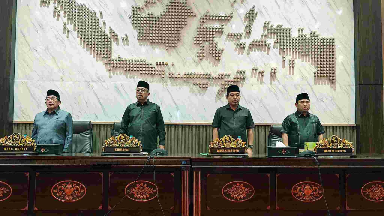 https://maduranetwork.id/public/uploads/images/newsimages/maannewsimage19082026_085849_1787036058_6a84019ae3ac1_DPRD Sumenep Gelar Rapat Paripurna Penyampaian Nota Keuangan Perubahan APBD 2026.jpg
